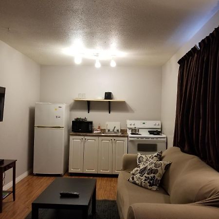 Sun Plaza Motel Sundre エクステリア 写真