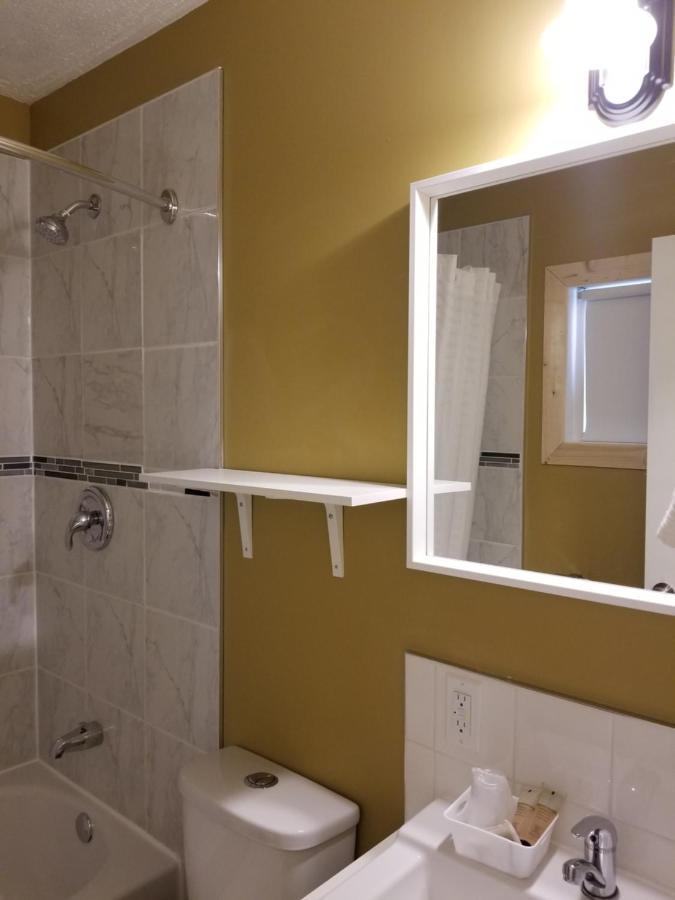 Sun Plaza Motel Sundre エクステリア 写真