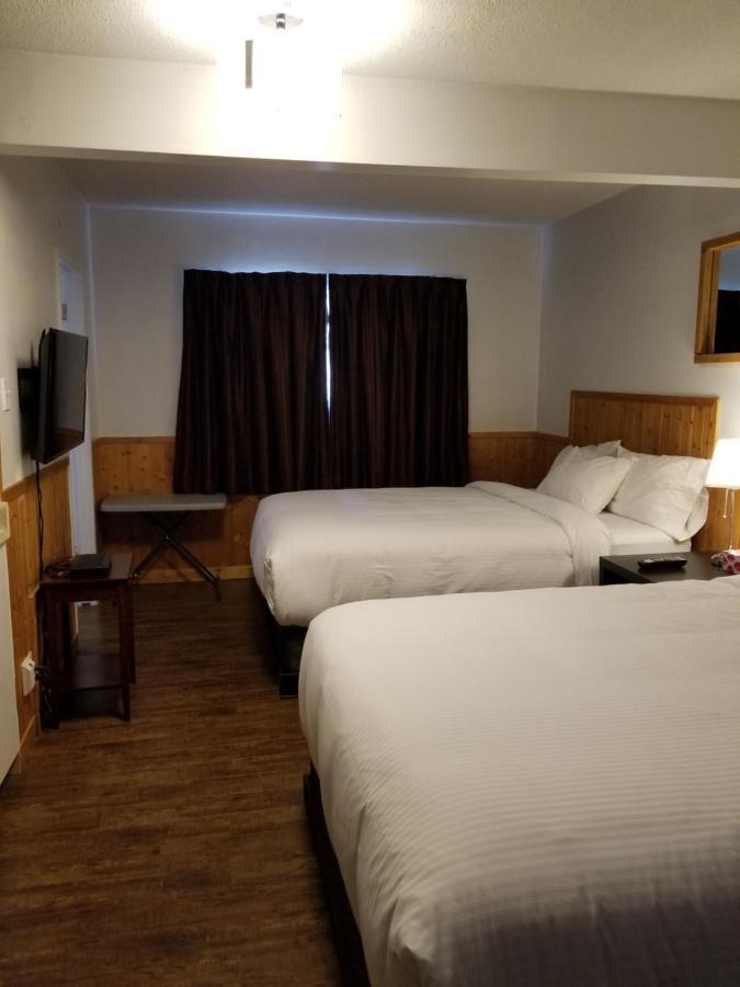 Sun Plaza Motel Sundre エクステリア 写真