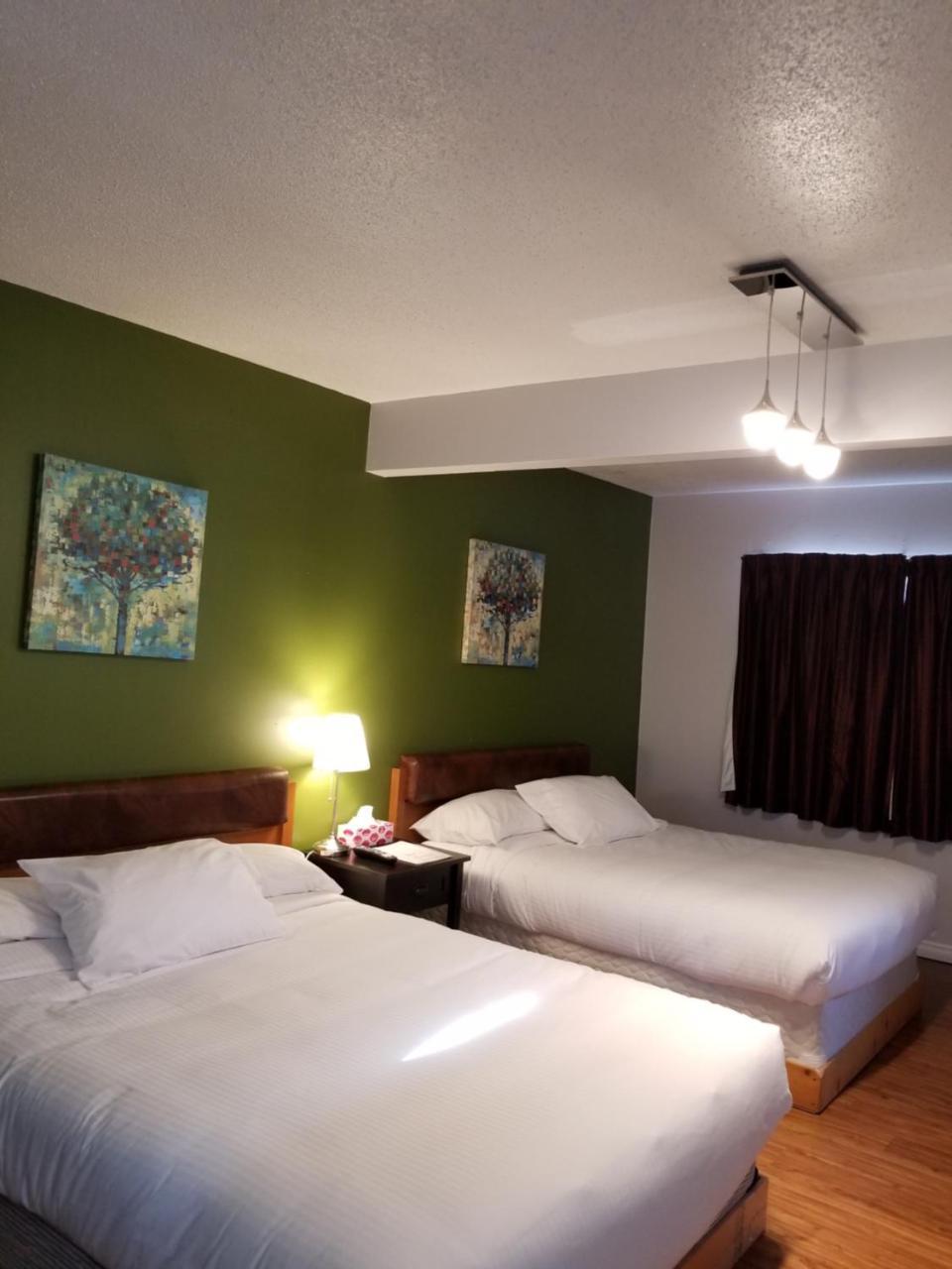 Sun Plaza Motel Sundre エクステリア 写真